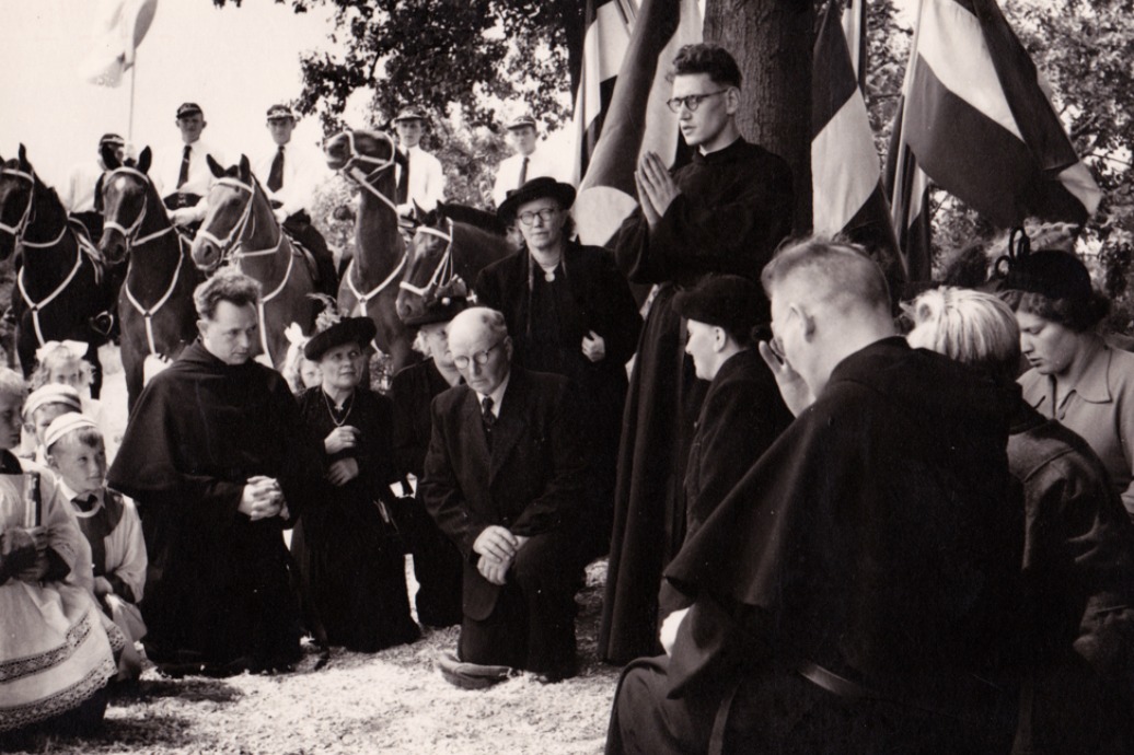 Ajaan, meid en knecht, vrijt of vechts