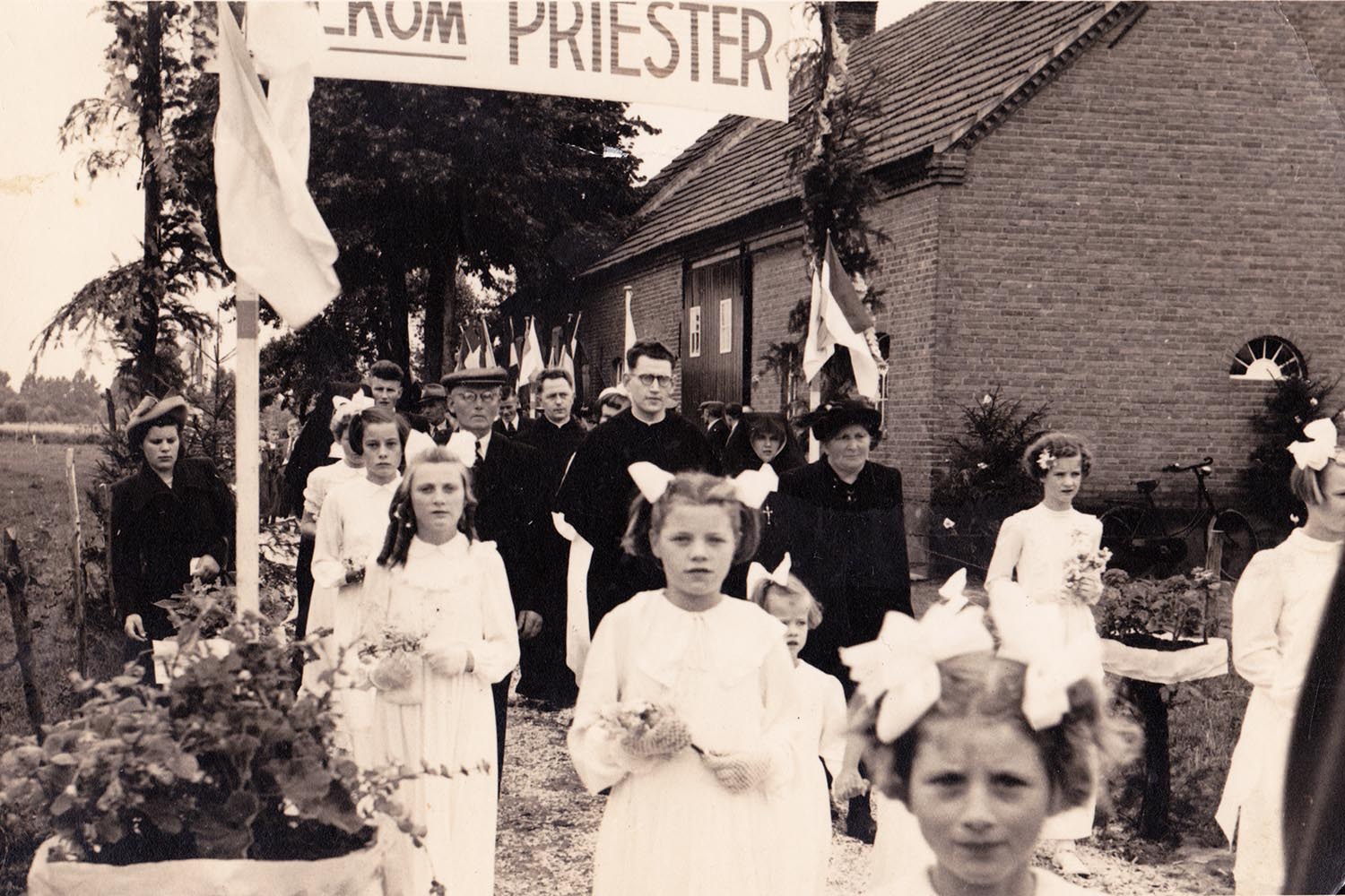 Ajaan, meid en knecht vrijt of vecht