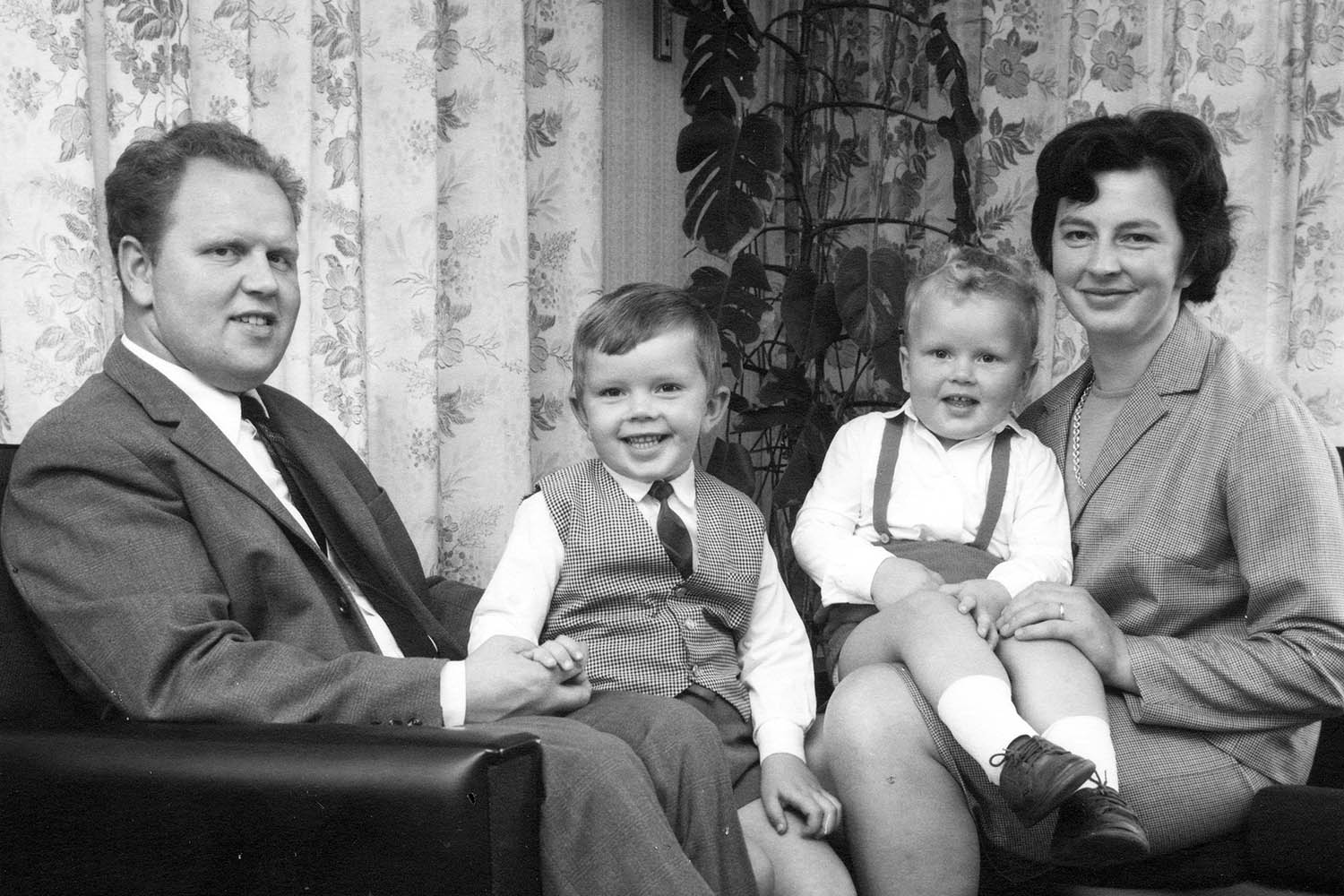 Het levensverhaal van Adriaan en Diny van der Linden